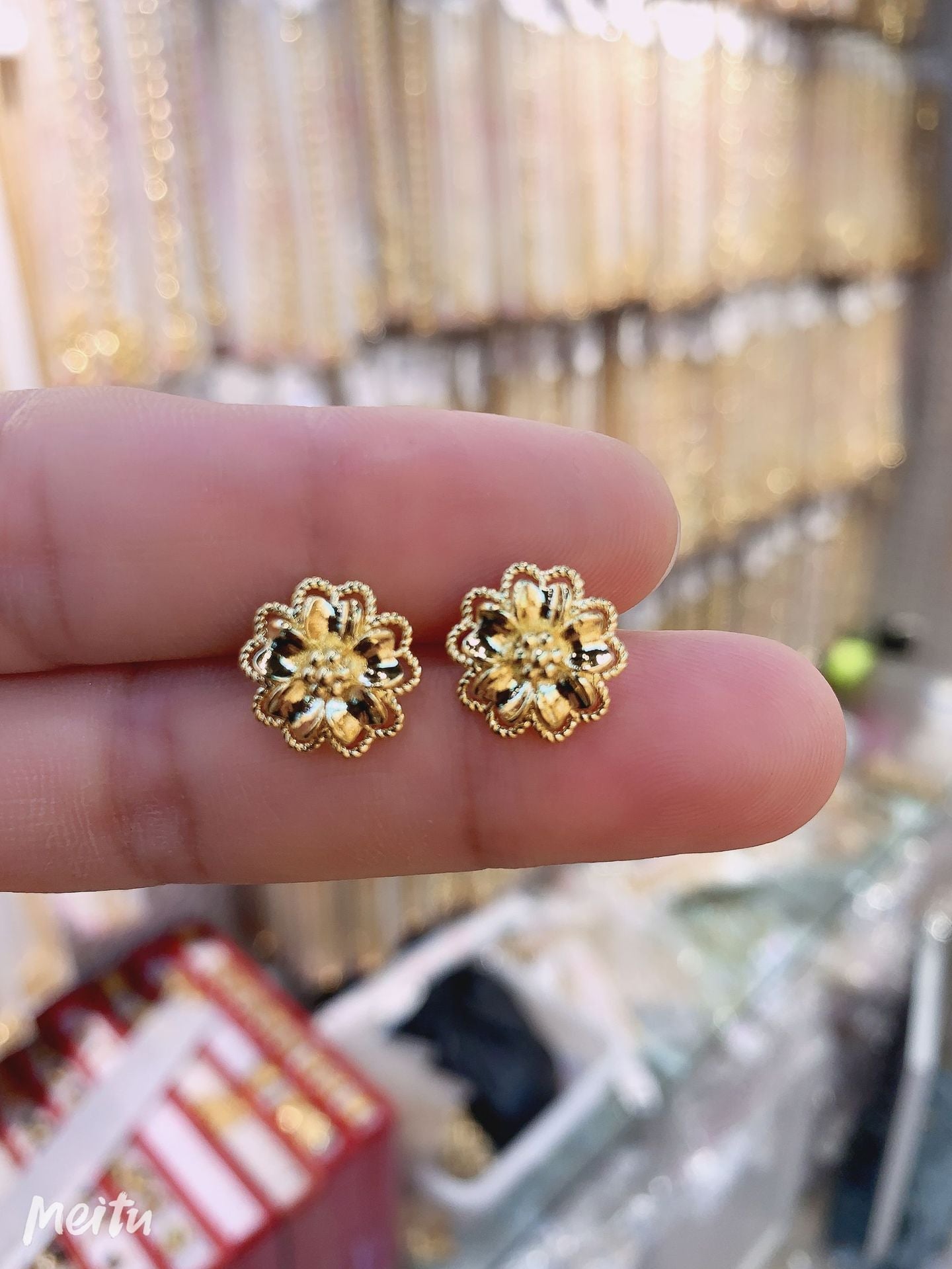 24K Gold Plated Earrings Euro Gold Jewelry New Popular Earrings - The Savvy ShopperThe Savvy ShopperDropshipman24K Gold Plated Earrings Euro Gold Jewelry New Popular Earrings