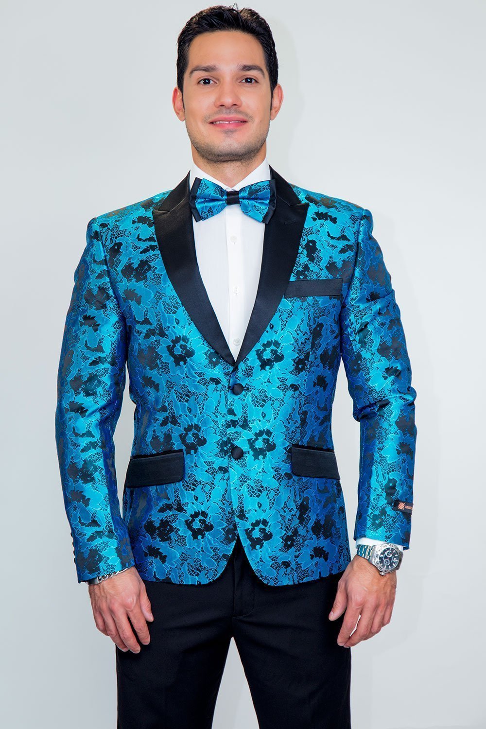 "Amsterdam" Tuxedo Jacket Peak - The Savvy ShopperThe Savvy ShopperTux - USATuxedos"Amsterdam" Tuxedo Jacket Peak
